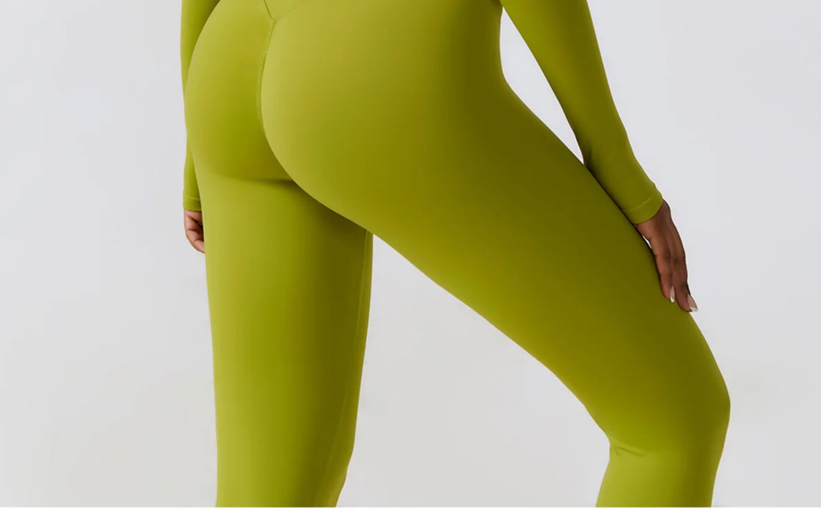Chest cutout design detail on long-sleeve cropped activewear top