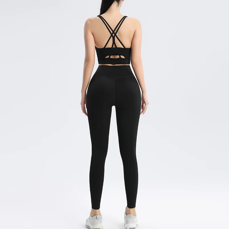 Seamless Sports Bra & Tight Training Pants Set