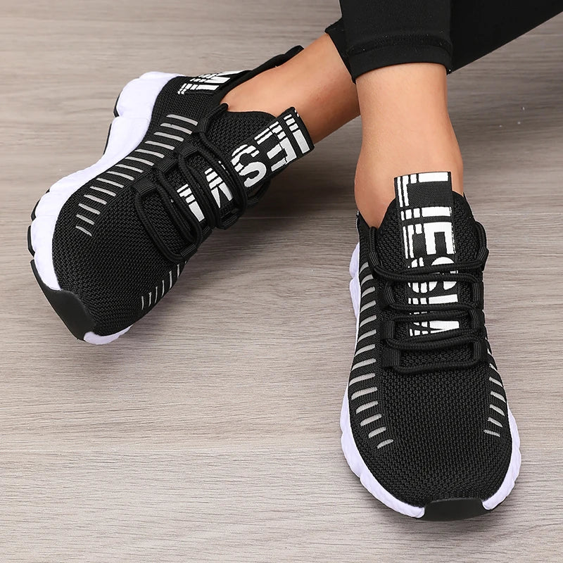 Lightweight Mesh Walking Shoes — Breathable Everyday Sneakers
