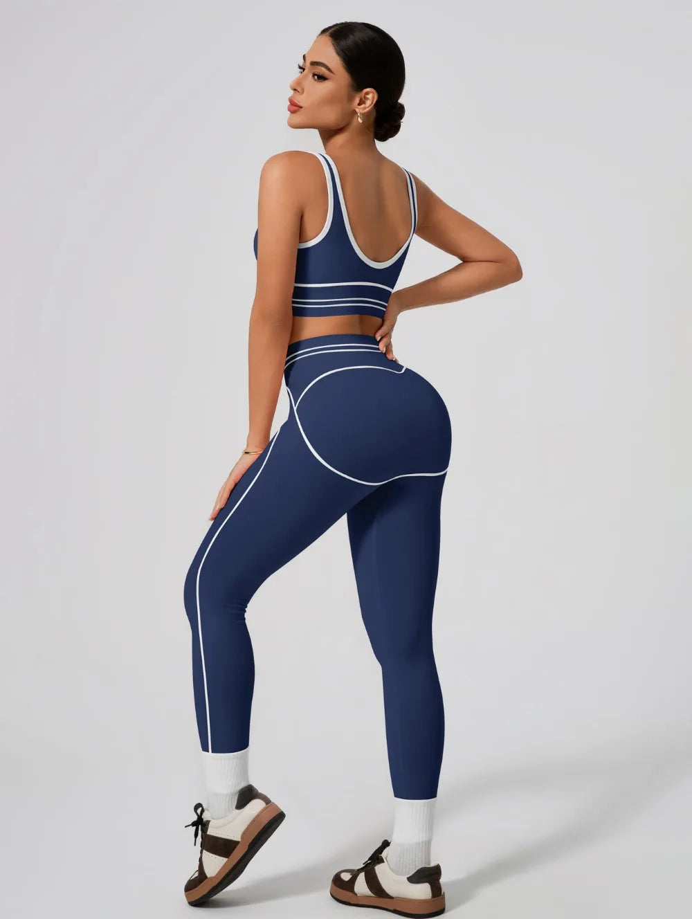 Seamless Performance Set — Sports Bra & High-Waist Leggings