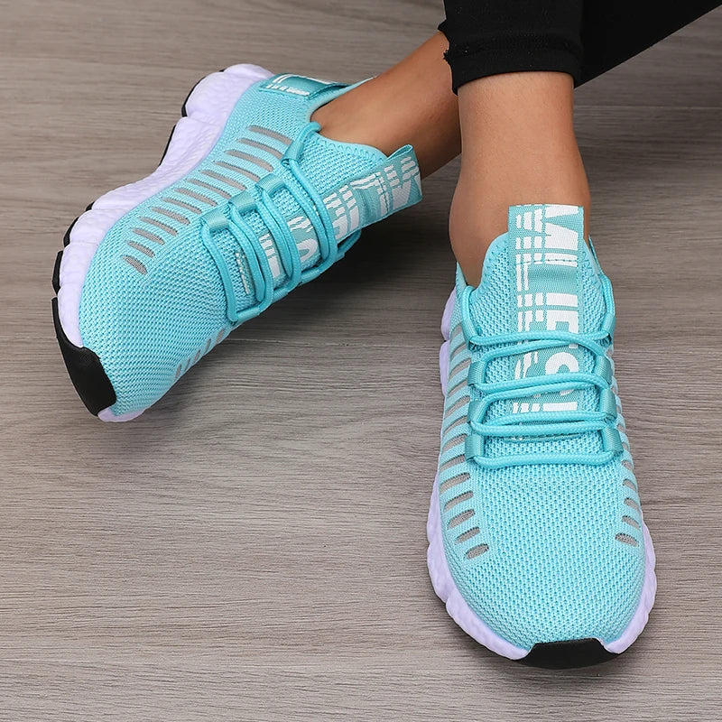 Lightweight Mesh Walking Shoes — Breathable Everyday Sneakers