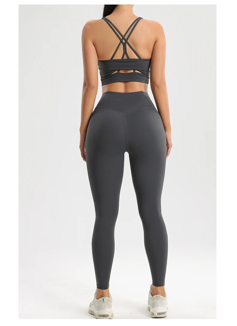 Seamless Sports Bra & Tight Training Pants Set