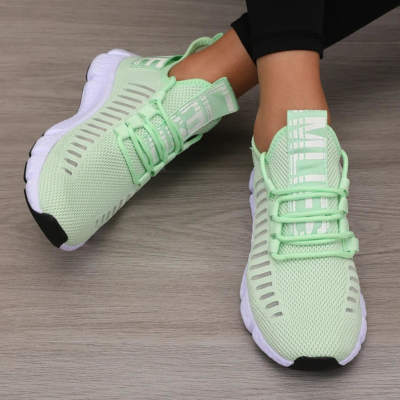 Lightweight Mesh Walking Shoes — Breathable Everyday Sneakers