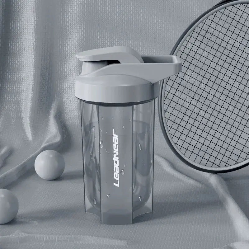 Portable Fitness Shaker Bottle with 500ml Capacity