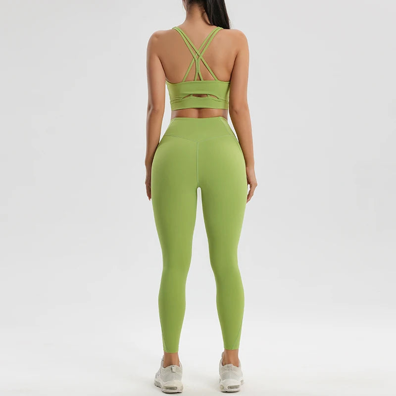 Seamless Sports Bra & Tight Training Pants Set